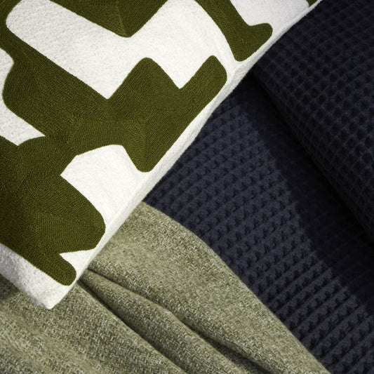 Super Soft Marled Tassel Throw - Dark Green - DUSK
